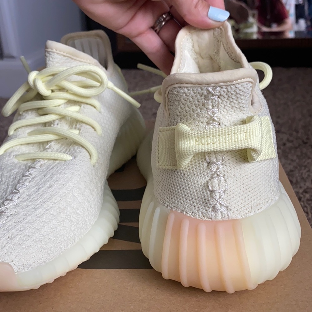 Yeezy boost 350 women’s size 5 1/2 fits like a 6 - Picture 6 of 9